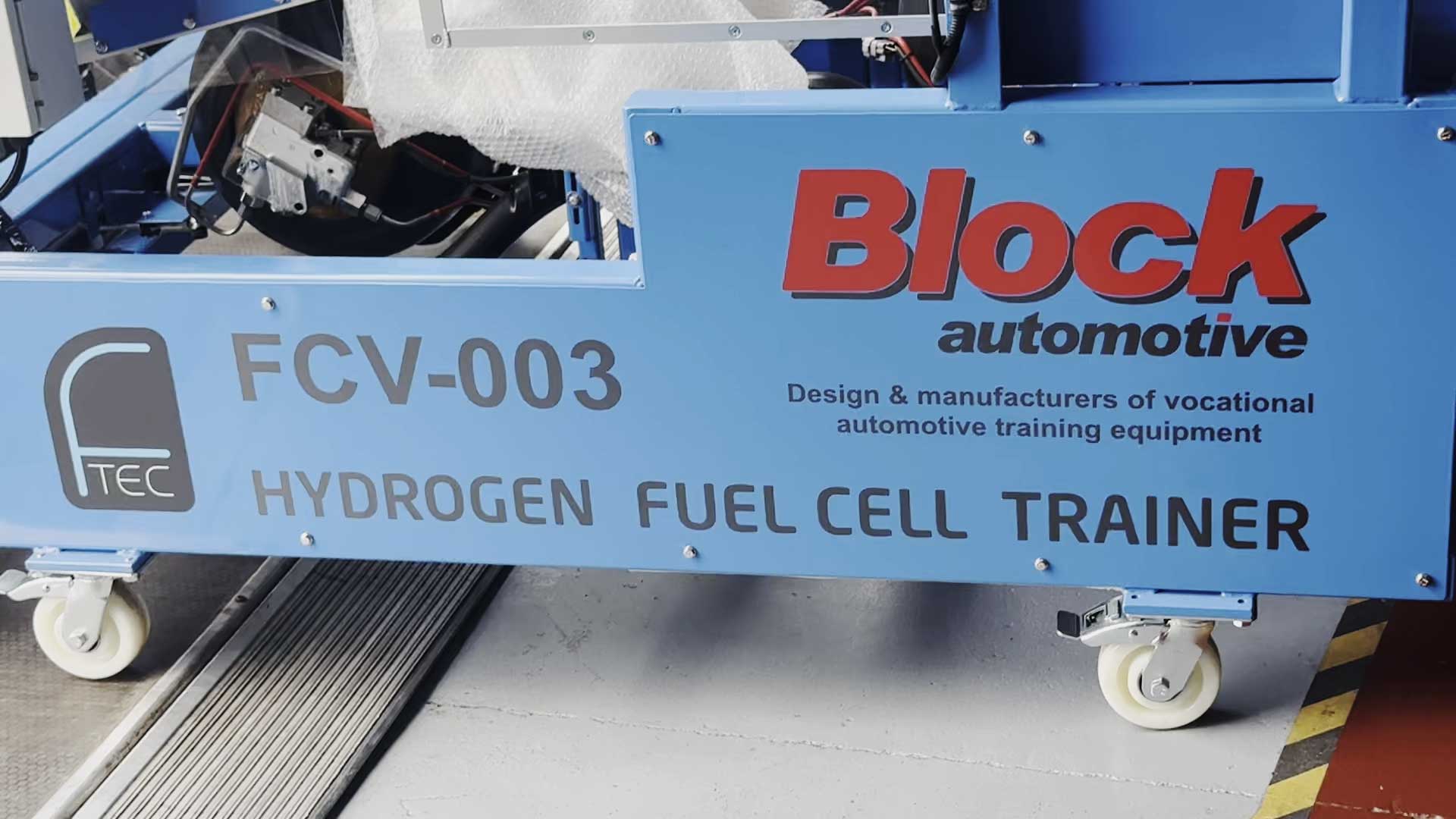 F-TEC Hydrogen Fuel Cell Trainer close up